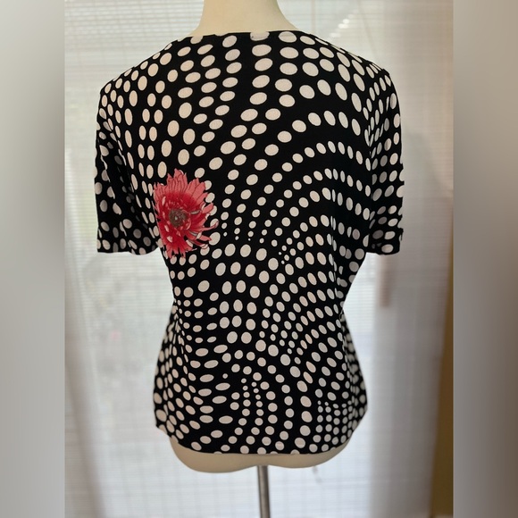 NWOT Sam Roberts flowers and polkadots short sleeve adorable for the summer! - Picture 2 of 5